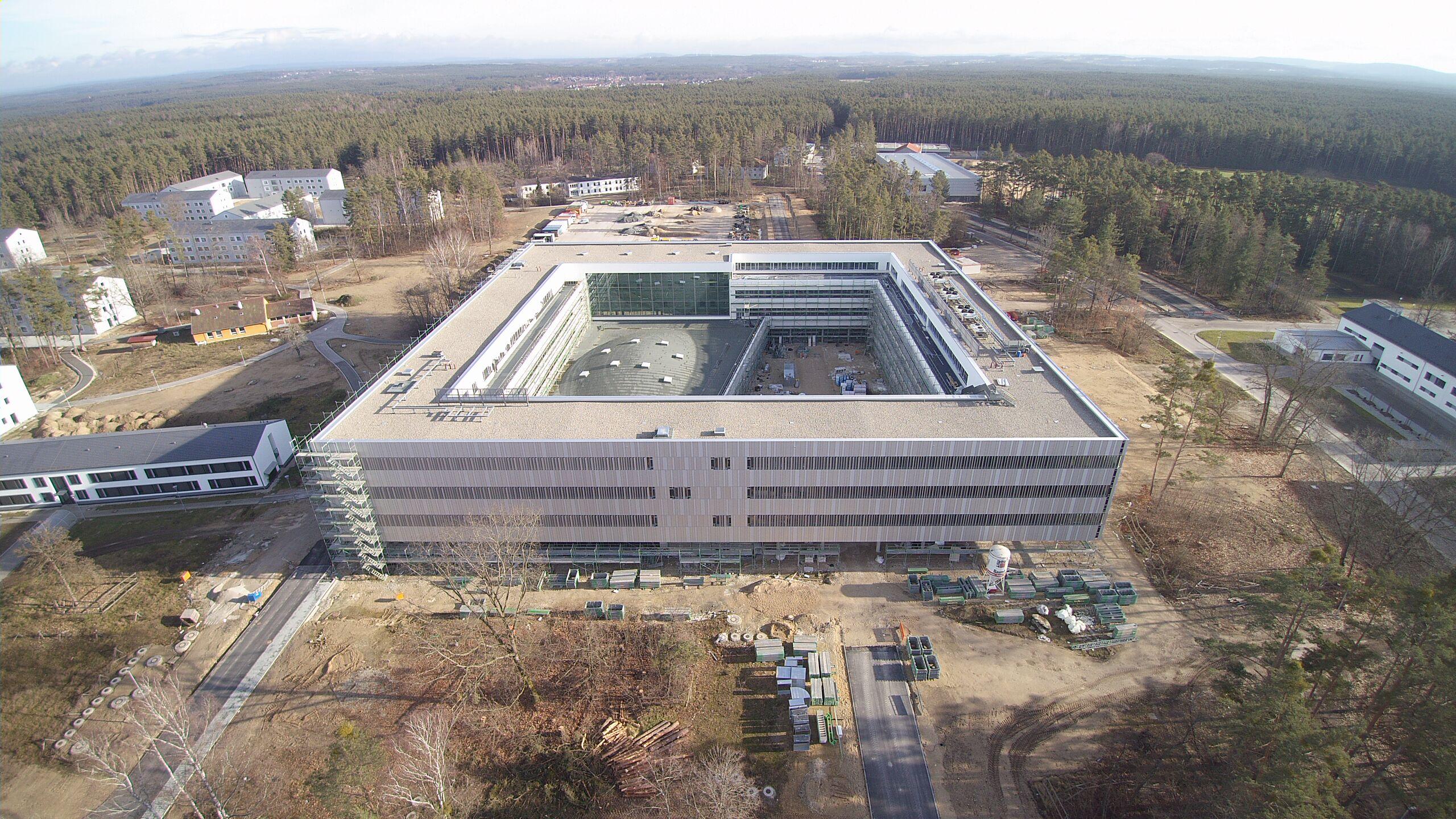 Roth Die Offizierschule wird wir die Stadt deutlich verändern 1000